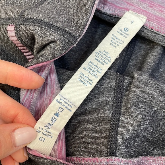 Lululemon Leggings with lilac trim - Picture 8 of 9